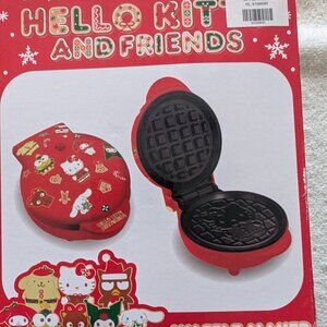 Hello Kitty and friends, waffle maker. Gofera-Gaufrier. Christmas tableware.